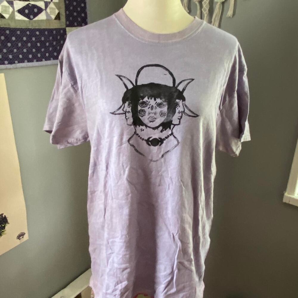 Triple moon goddess tee